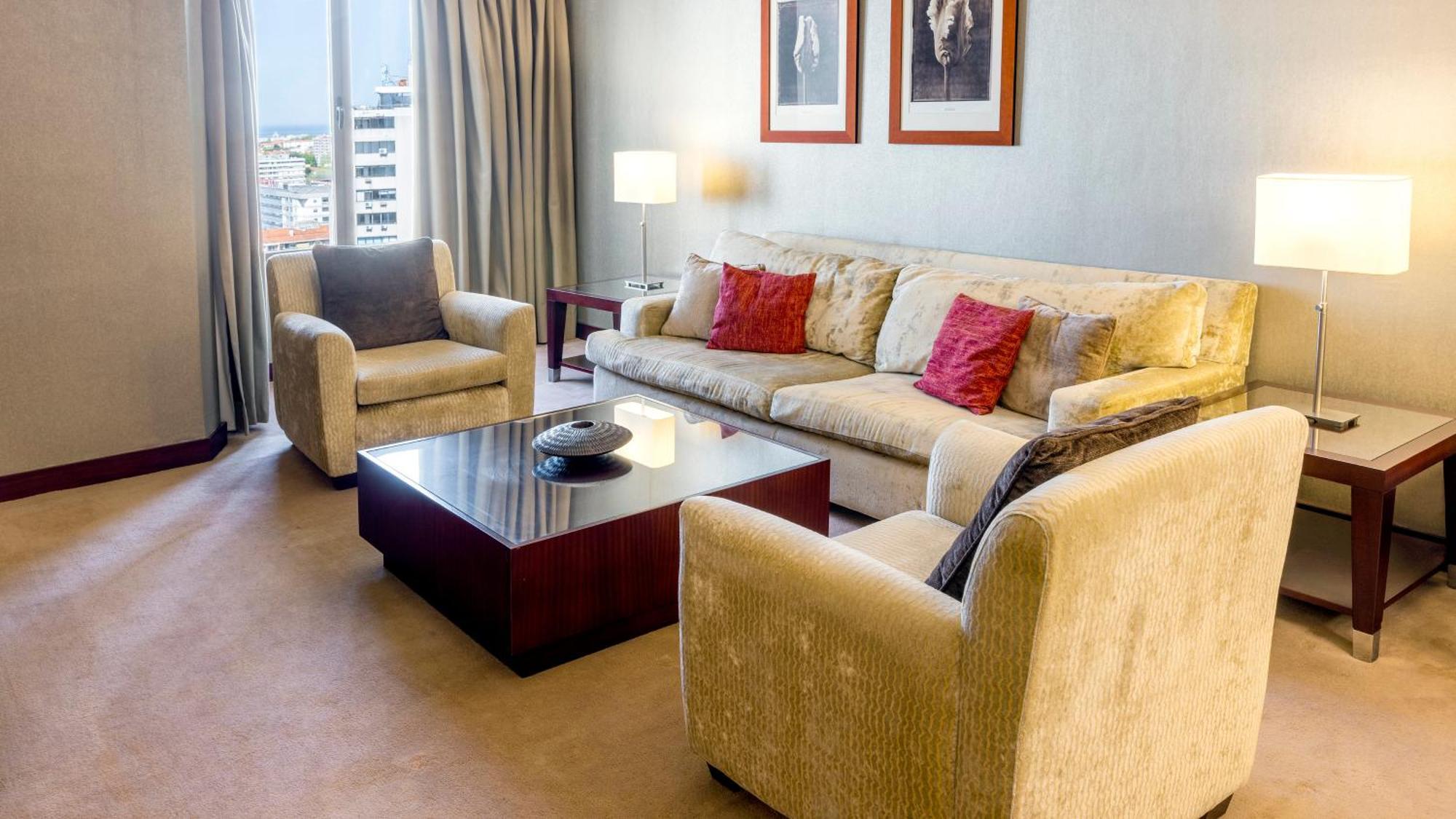 Crowne Plaza Porto, an IHG Hotel Zewnętrze zdjęcie A living room