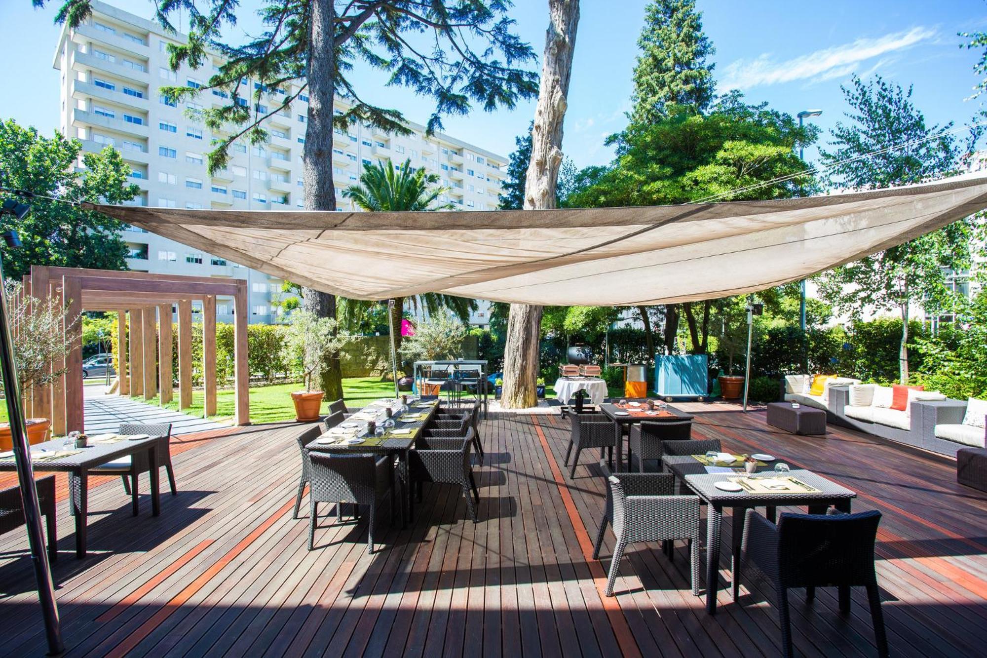 Crowne Plaza Porto, an IHG Hotel Zewnętrze zdjęcie Restaurant in the resort